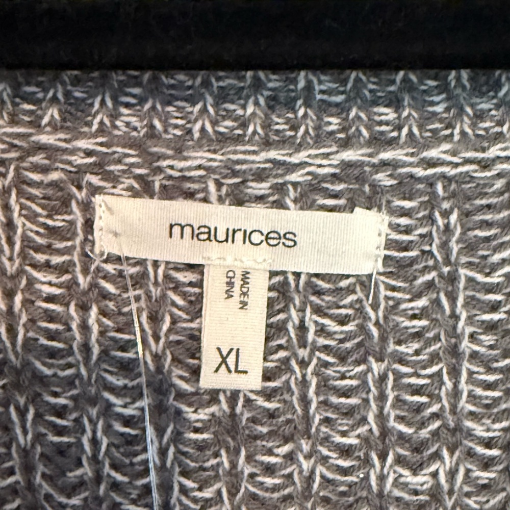 Maurices Sweater - Picture 3 of 3